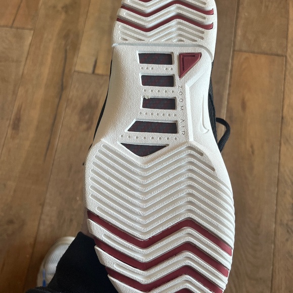 Size 9- Nike Air Zoom Generation 2004 main image 9